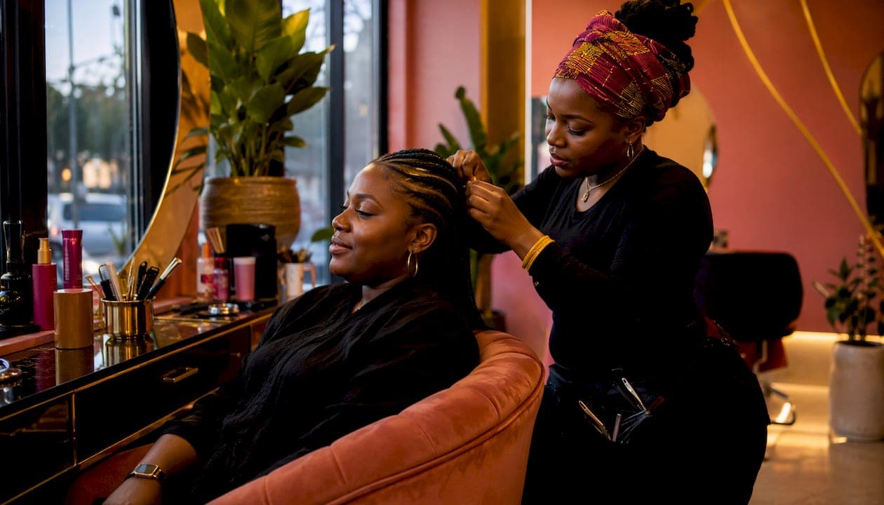 Salon Braiding vs DIY Braids: Which Is Right for You?