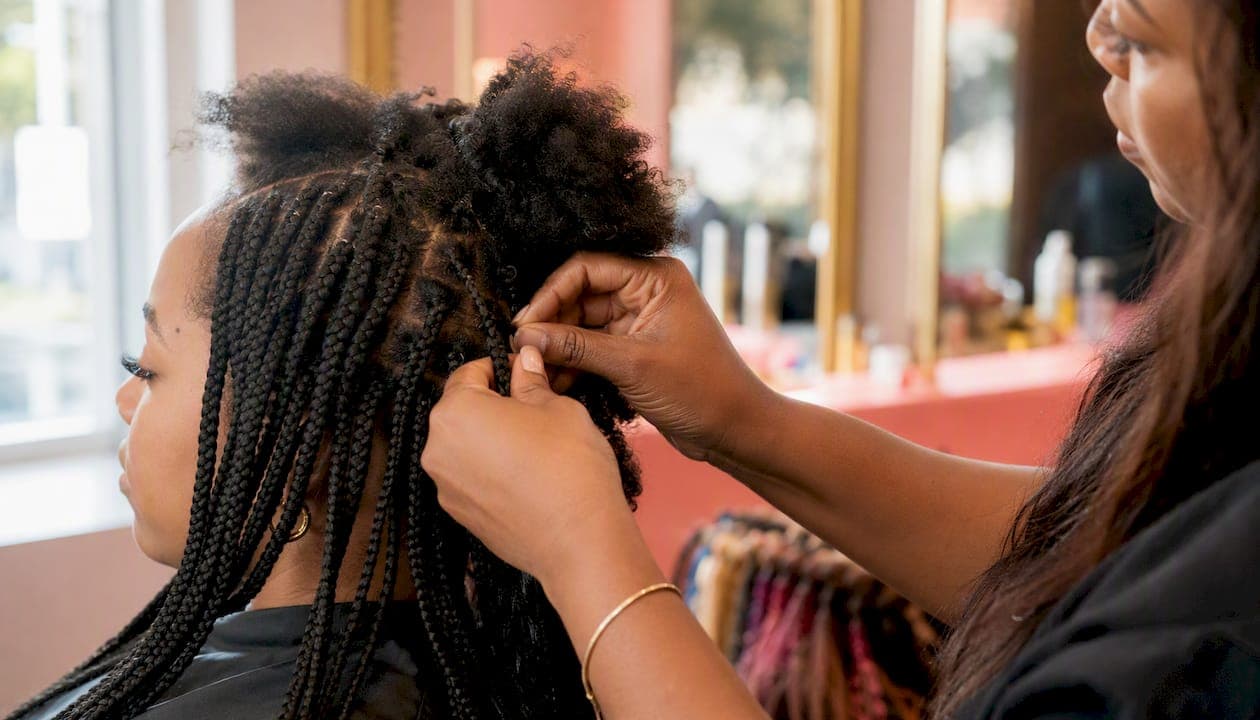 How to Plan a Braiding Schedule That Protects Your Hair