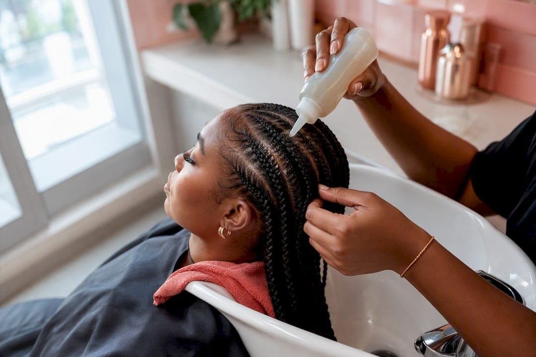 Stop Dandruff Without Removing Braids: Salon-Tested 4 to 7 Day Fixes